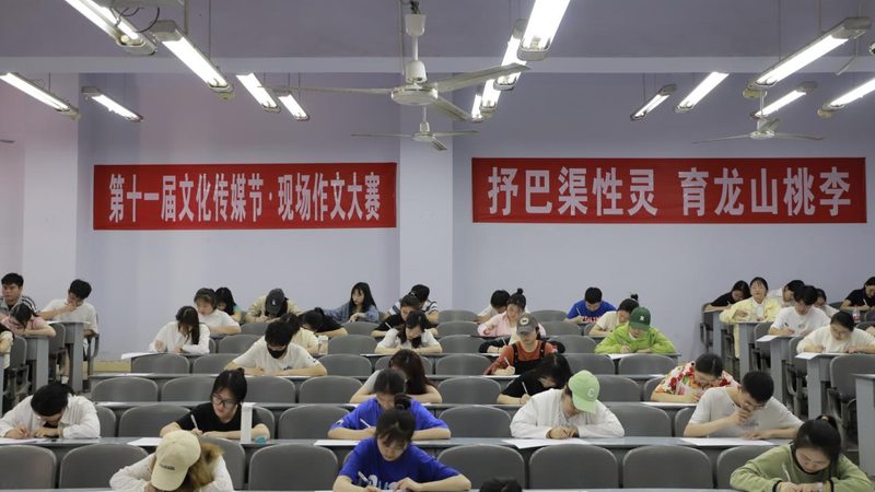 背景布尺寸2.5米×5米：揭秘舞台表演背后的细节