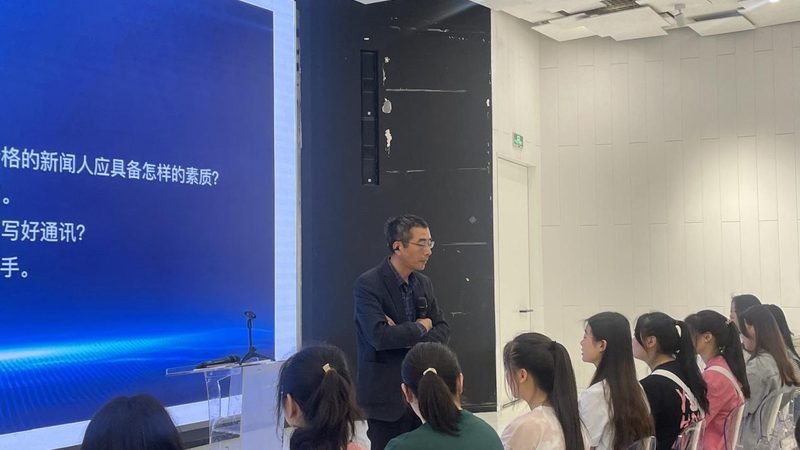 服装直播代运营公司收费揭秘：揭秘背后的逻辑与策略